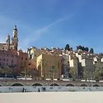 Le Cernuschi 2c 아파트 *