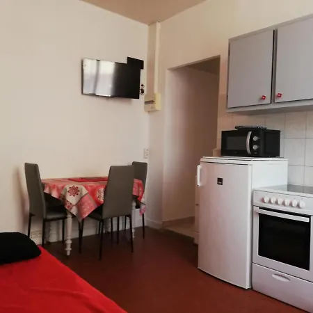Le Cernuschi 2c
