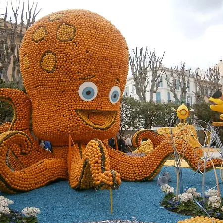 Le Cernuschi 2c