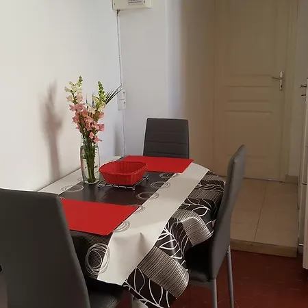 Le Cernuschi 2c Апартаменти