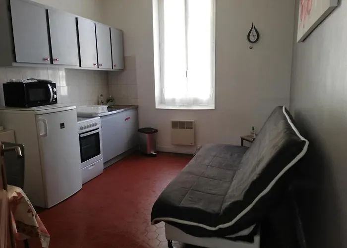 Le Cernuschi 2c * Menton